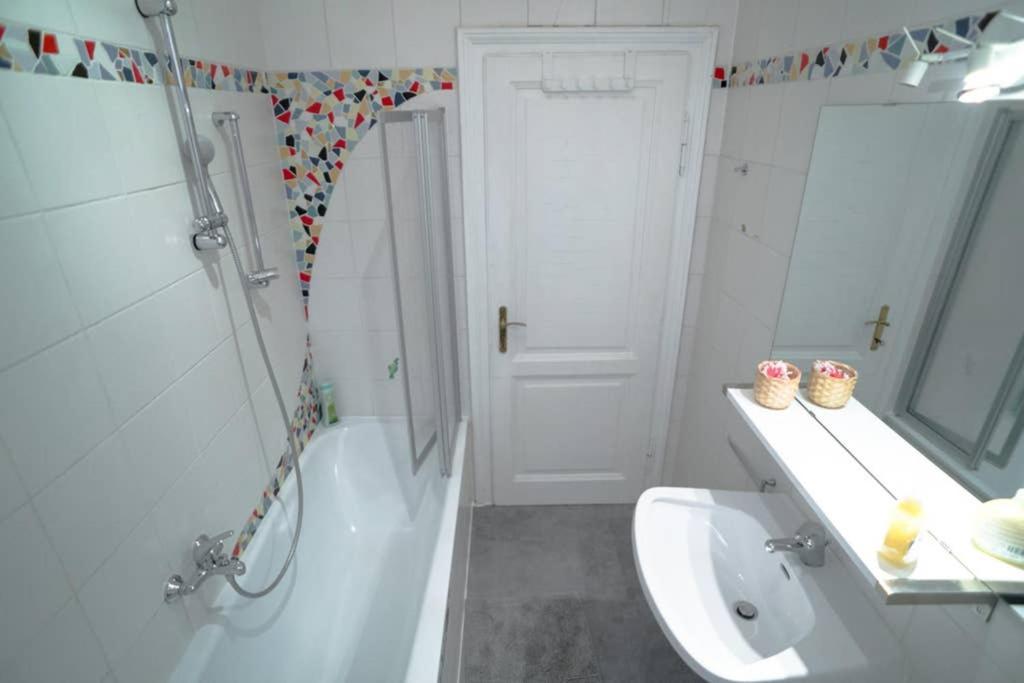Cosy And Spacious Apartment In The Heart Of İnnsbruck Dış mekan fotoğraf